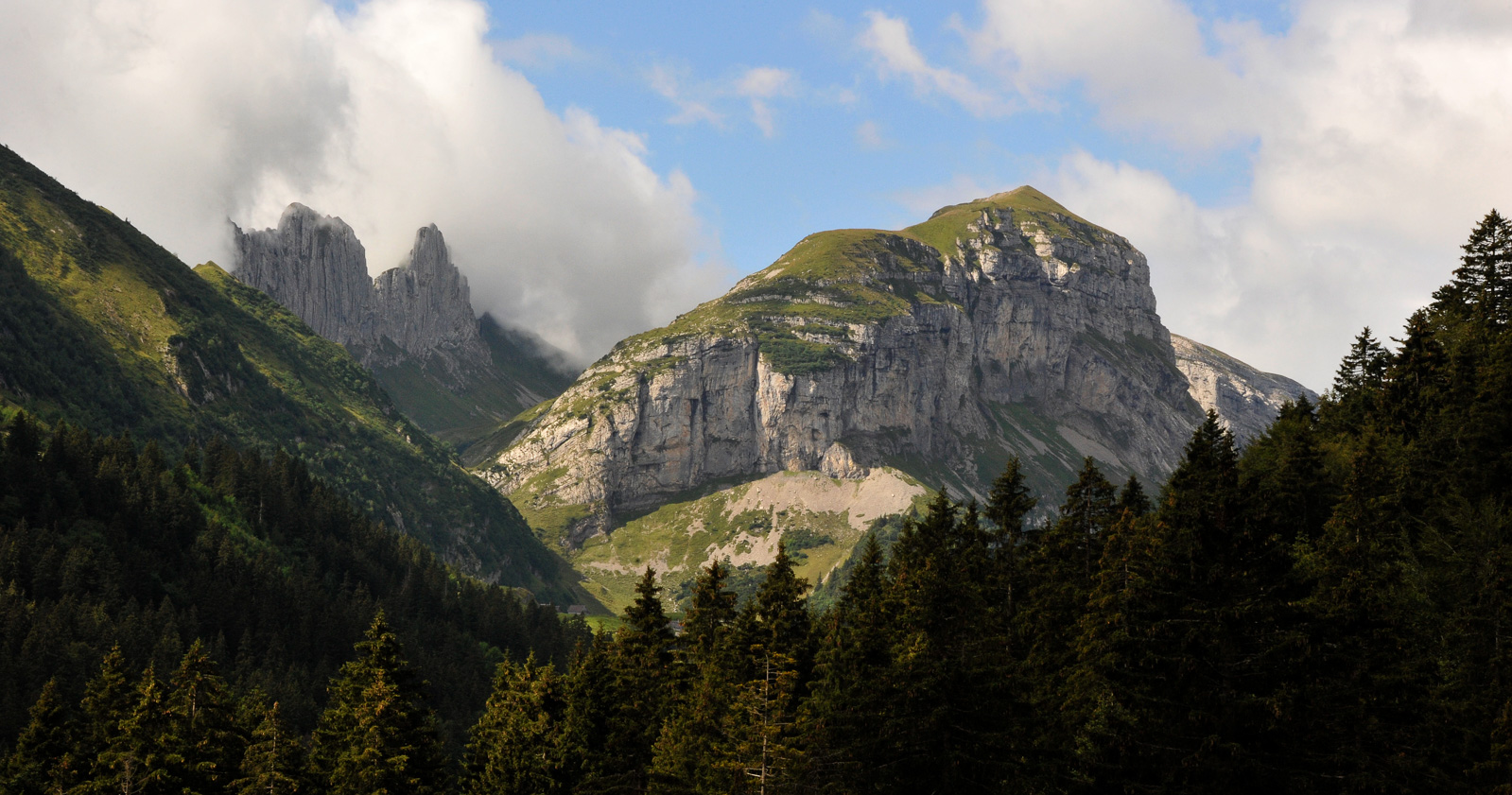 Bergwelten [112 mm, 1/320 Sek. bei f / 22, ISO 1600]